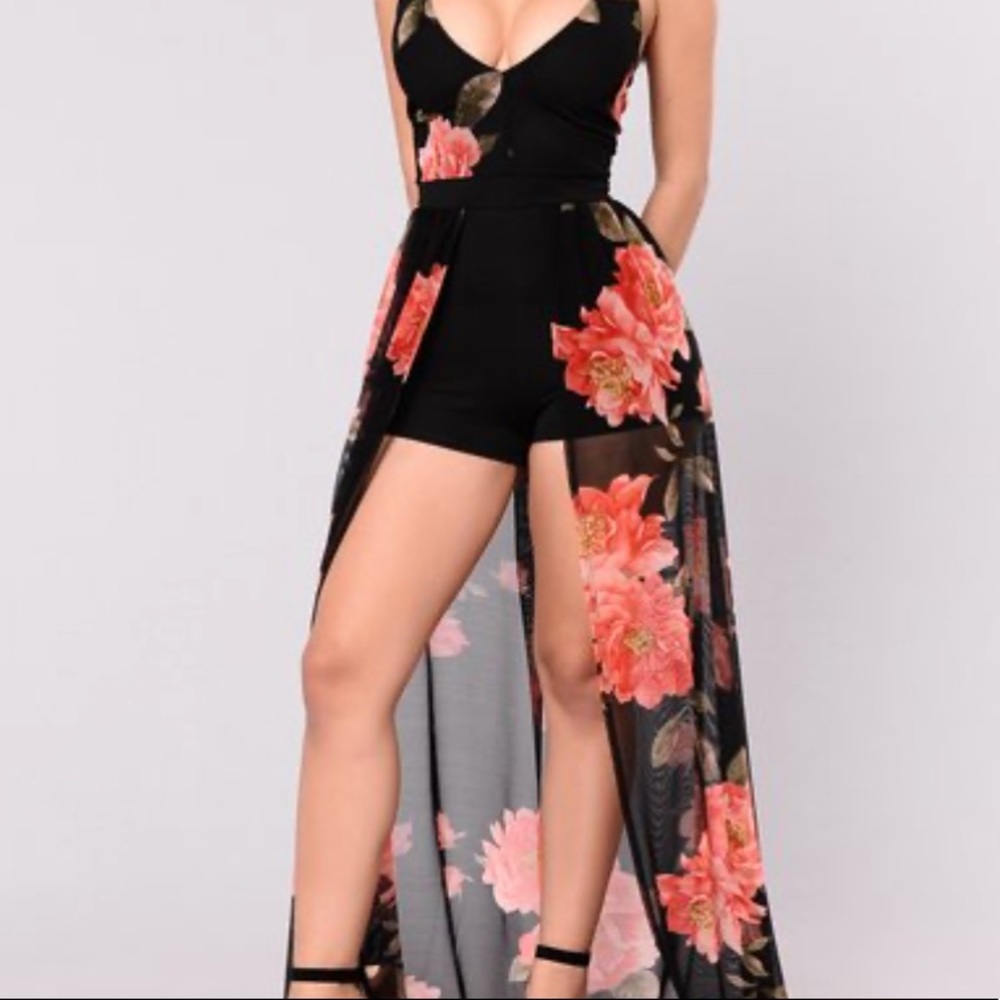 Fashion nova long maxi dress size SMALL